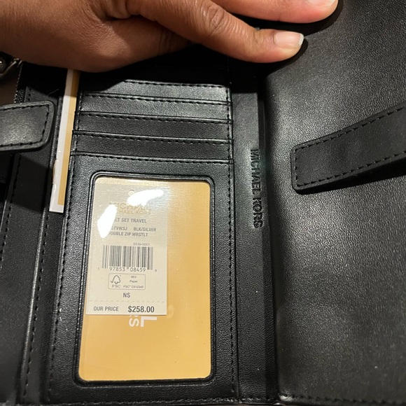 NWT Michael Kors Black and Silver Women's Bag and Wallet - Picture 6 of 6